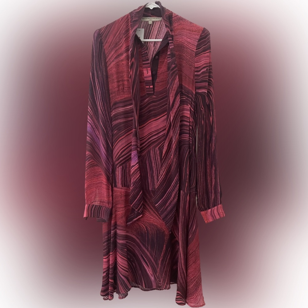 What Goes Around Comes Around 100% Silk Marble Tie-Neck Dress